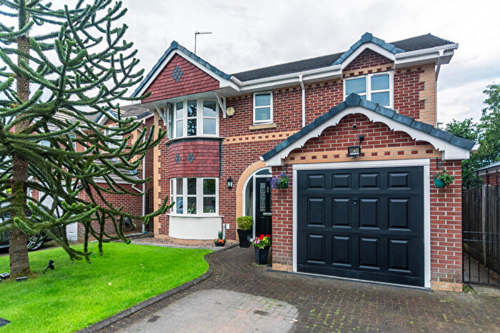 4 Bedroom Detached House For Sale In Dell Road, Shawclough, Rochdale, OL12