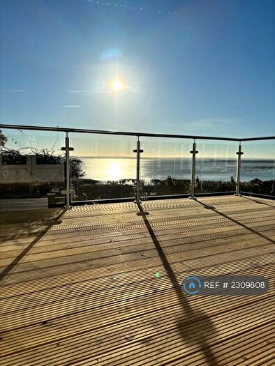 2 Bedroom Flat To Rent In Cliff Parade, Leigh-On-Sea, SS9