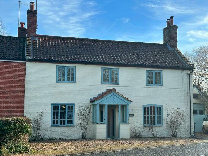 4 Bedroom Semi-Detached House For Sale In Swanhaven, Fakenham Road, East Bilney, Dereham, Norfolk, NR20