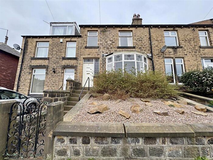 3 Bedroom Terraced House For Sale In Western Road, Cowlersley, Huddersfield, HD4