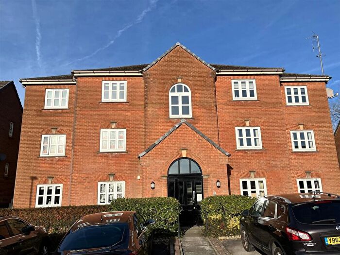 2 Bedroom Apartment For Sale In Lower Carrs, Ashton-Under-Lyne, OL6