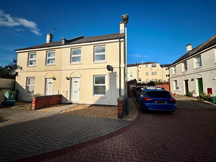 2 Bedroom House To Rent In Royal Oak Mews, GL50
