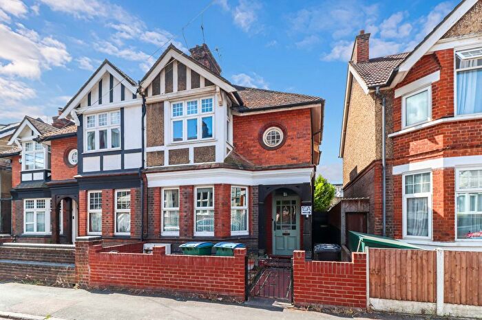 2 Bedroom Maisonette To Rent In Wellington Road, Watford, WD17