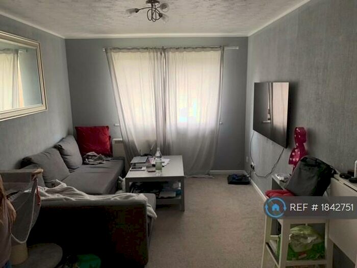 1 Bedroom Flat To Rent In Eeklo Place, Newbury, RG14