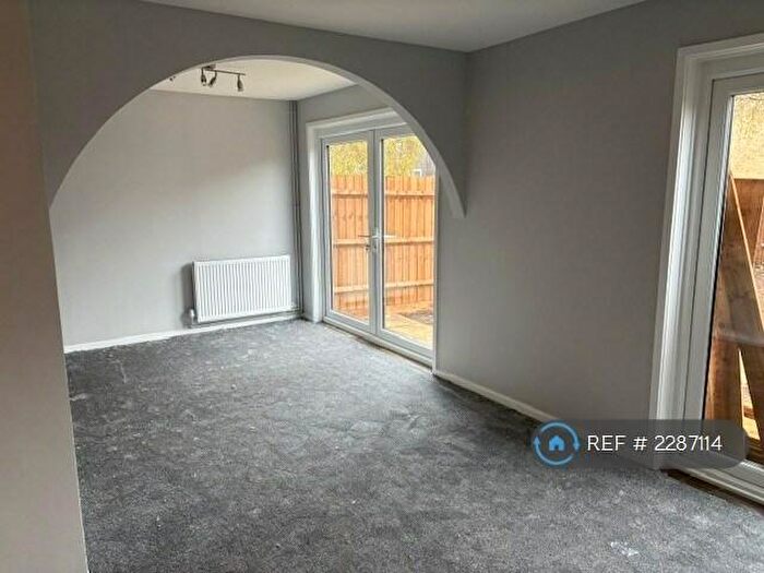 3 Bedroom Semi-Detached House To Rent In North Holme Court, Northampton, NN3
