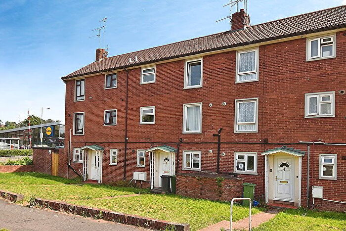 2 Bedroom Maisonette For Sale In Burnthouse Lane, Wonford, Exeter, EX2