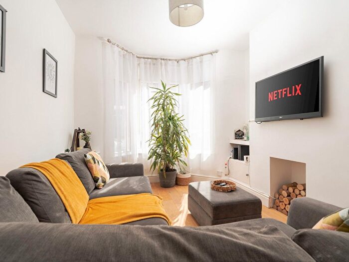 2 Bedroom Flat To Rent In Liverpool, L17