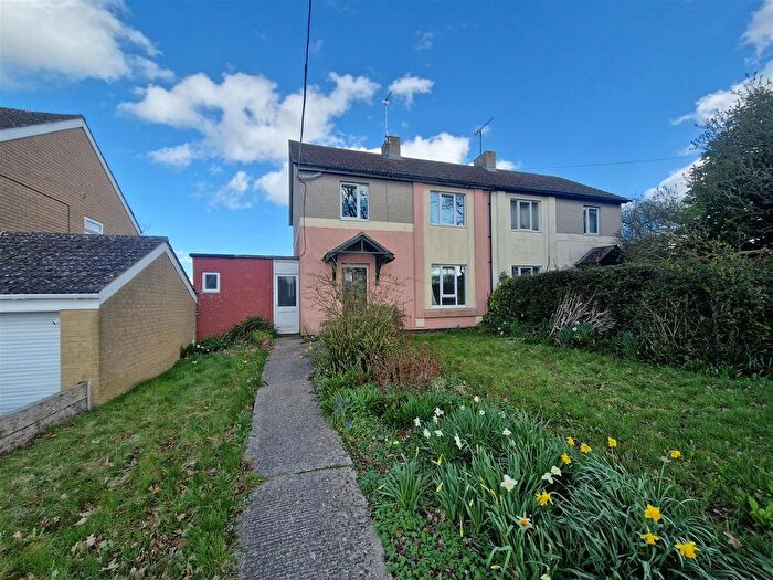 3 Bedroom Semi-Detached House For Sale In Scotts Close, Heddington, SN11
