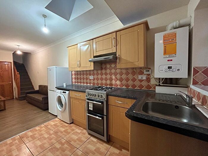 1 Bedroom Flat To Rent In Southall, UB1