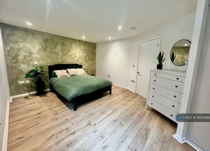 1 Bedroom Flat To Rent In Parade, Leamington Spa, CV32