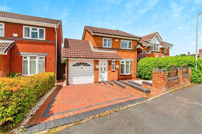 3 Bedroom Detached House For Sale In Woodstock Drive, Cannock, WS12