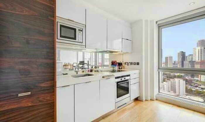 Studio To Rent In Ontario Tower, Fairmount Avenue, Blackwall, Canary Wharf, London, E14