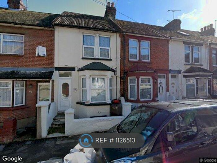 3 Bedroom Terraced House To Rent In Corporation Road, Gillingham, ME7