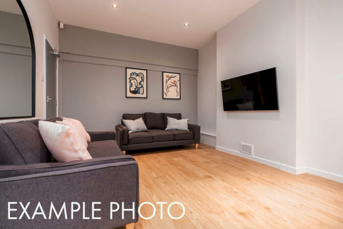 6 Bedroom Property To Rent In Seely Road, Nottingham, NG7