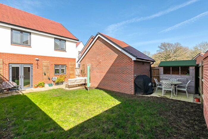4 Bedroom Detached House For Sale In Quiller Ave, Arborfield, RG2