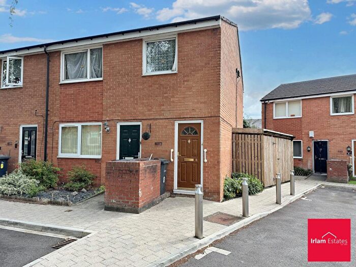 2 Bedroom Flat For Sale In Wain Close, Eccles, M30