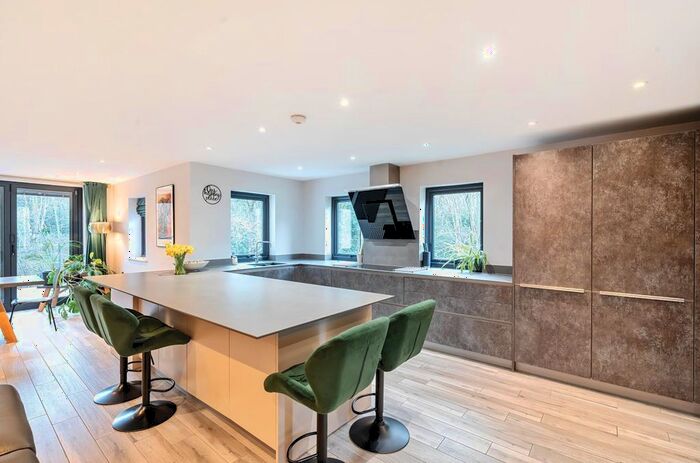 4 Bedroom Detached House For Sale In Troy Road, Horsforth, Leeds, LS18