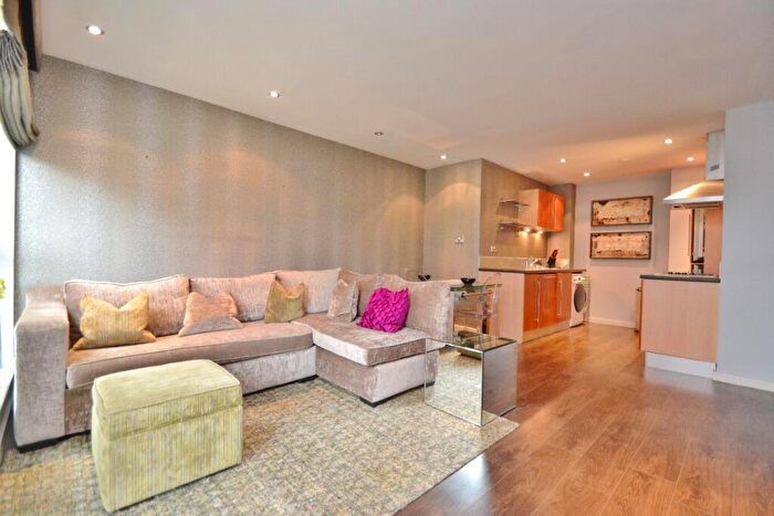 2 Bedroom Flat To Rent In City Island, Gotts Road, Leeds, LS12