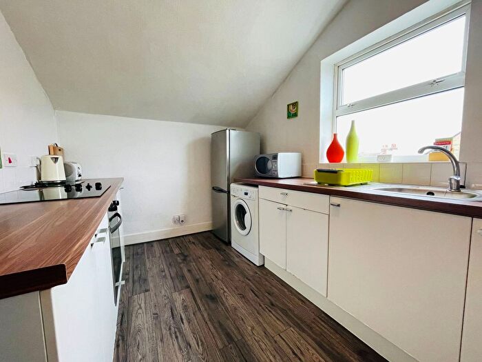 1 Bedroom Flat To Rent In Gilbey Road, London, SW17