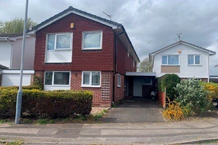 1 Bedroom Flat To Rent In Waltham Close, Nottingham, NG2