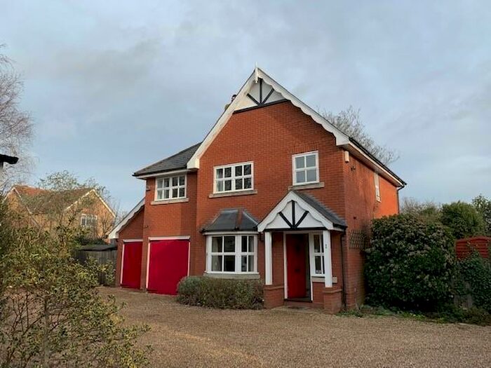 4 Bedroom Detached House To Rent In Harrison Court, Rainsford Road, Chelmsford, CM1