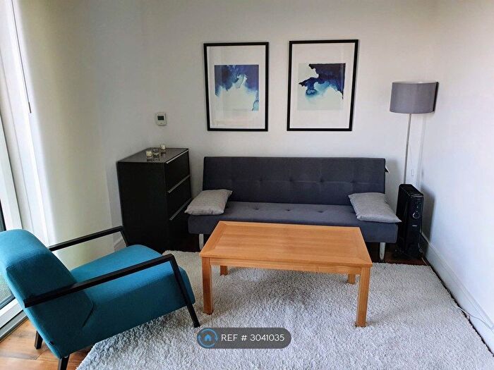 Studio To Rent In Duckman Tower, London, E14