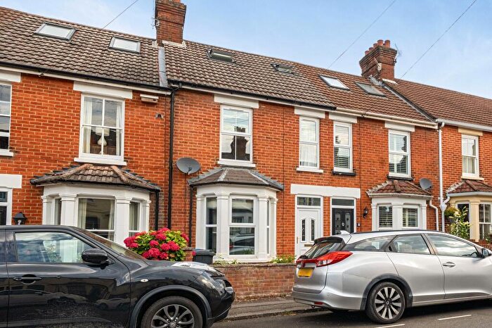 3 Bedroom Terraced House For Sale In Hamilton Road, Salisbury, SP1