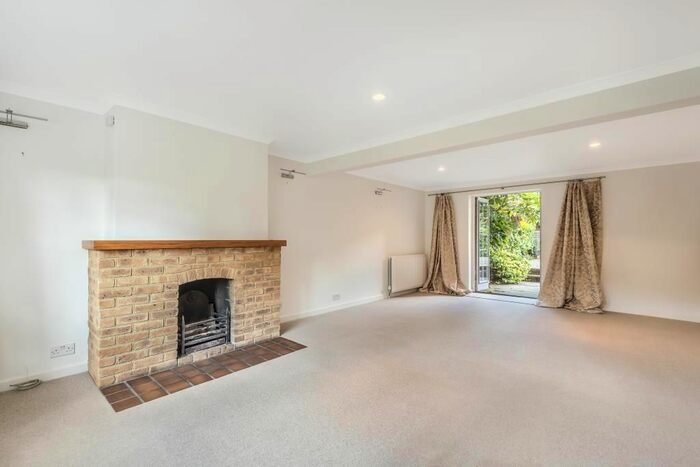 3 Bedroom Cottage To Rent In Checkendon, Oxfordshire, RG8