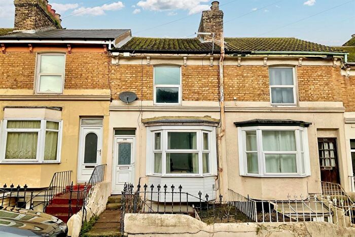 3 Bedroom Terraced House For Sale In Clarendon Street, Dover, CT17