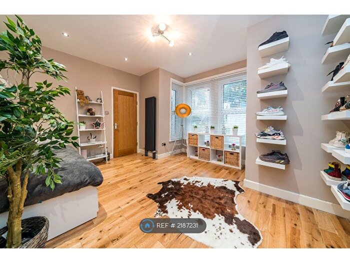 2 Bedroom Flat To Rent In Anerley Park, London, SE20