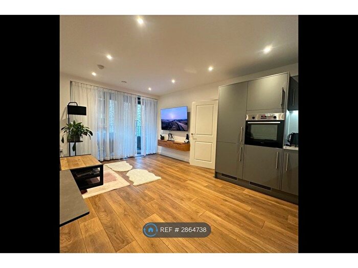 2 Bedroom Flat To Rent In Mahindra Way, London, E6