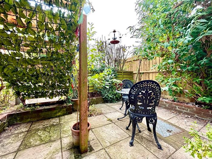 1 Bedroom Flat To Rent In St. Catherines Road, Winchester, SO23