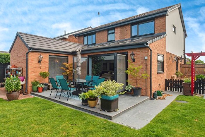 3 Bedroom Detached House For Sale In Fairholme Close, Saughall, Chester, Cheshire, CH1