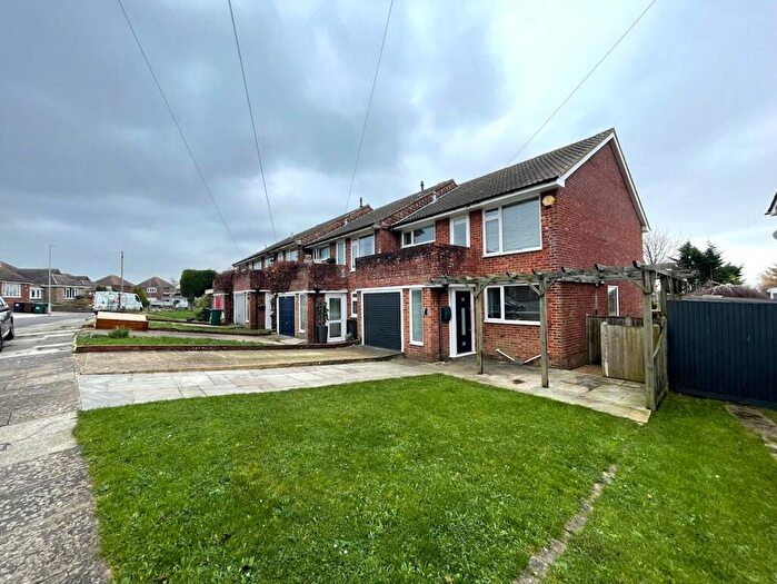 3 Bedroom Detached House To Rent In Sandringham Drive, BN3