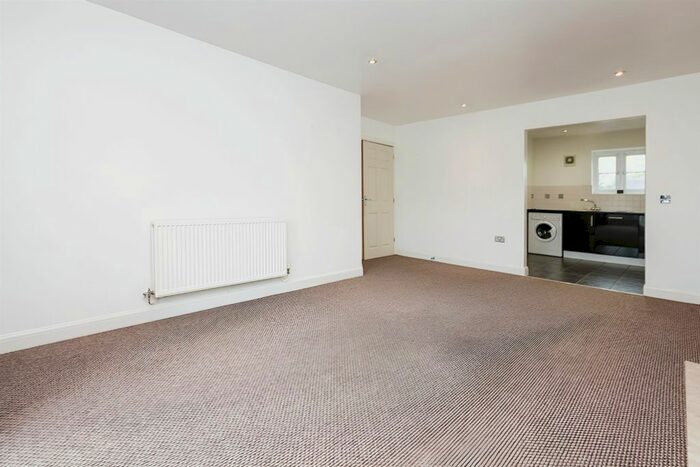 2 Bedroom Flat For Sale In George Road, Halesowen, B63