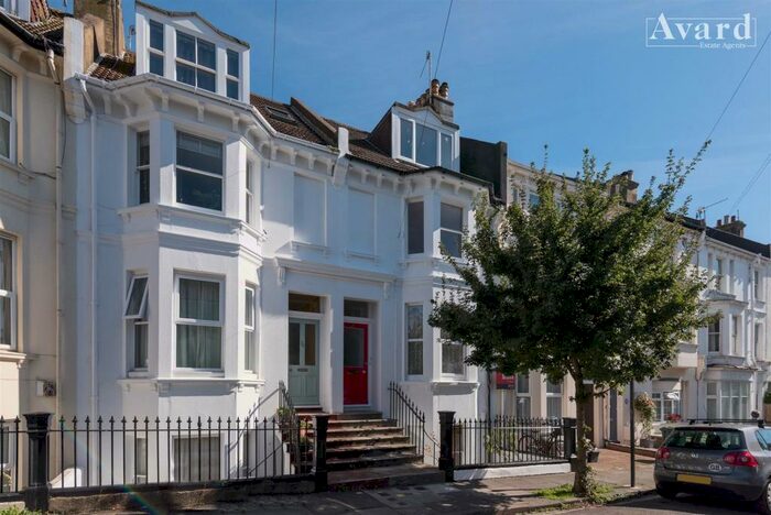 1 Bedroom Flat To Rent In Warleigh Road, Brighton, BN1