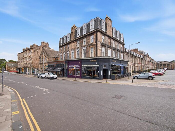 2 Bedroom Flat For Sale In / Broughton Street, Edinburgh, EH1