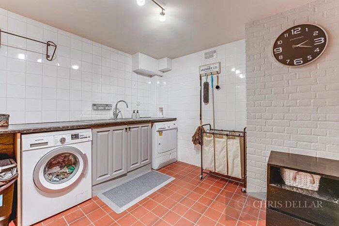 4 Bedroom Town House To Rent In St. Francis Close, Buntingford, SG9