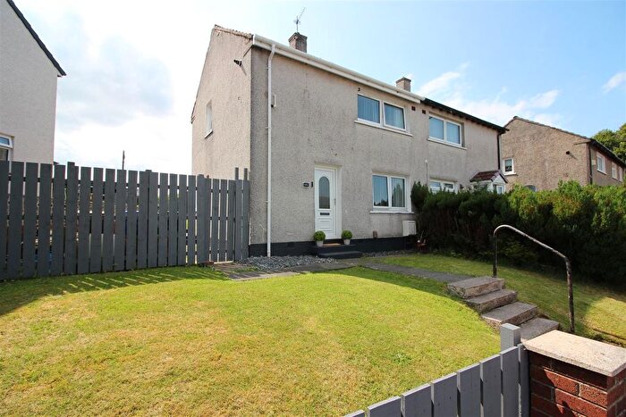 2 Bedroom Semi-Detached House For Sale In Bardrainney Avenue, Port Glasgow, PA14