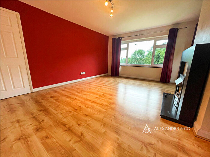 2 Bedroom Apartment To Rent In Lodden Close, Bicester, OX26