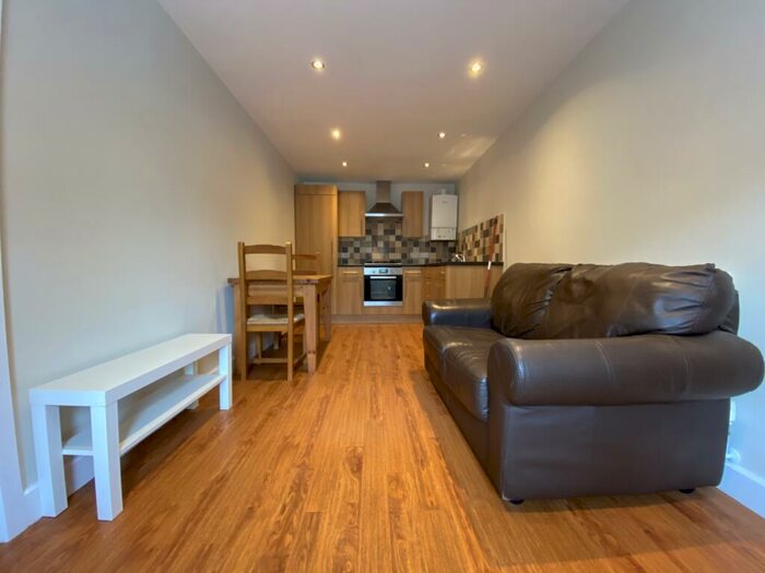 1 Bedroom Flat To Rent In Minny Street, Cathays, CF24