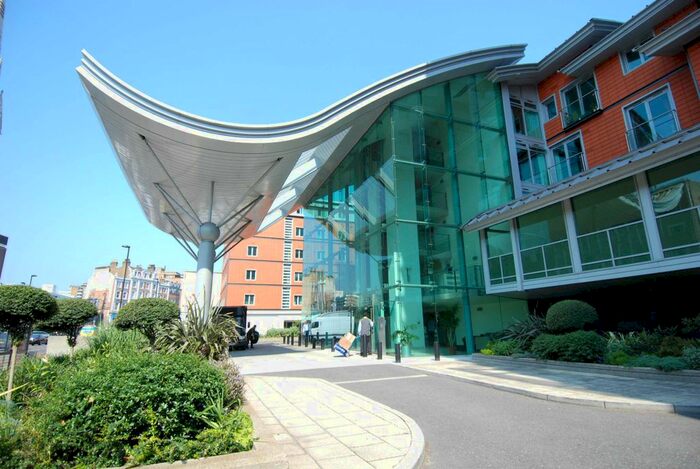 2 Bedroom Flat To Rent In Westminster Bridge Road, London, SE1