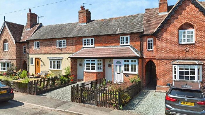 3 Bedroom Terraced House For Sale In Eathorpe, Leamington Spa, CV33