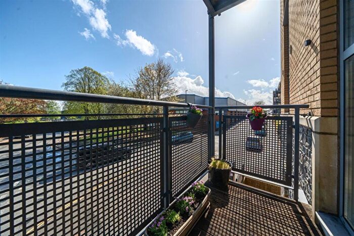 2 Bedroom Apartment For Sale In Talavera Close, Bristol, BS2