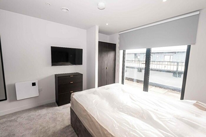 2 Bedroom Apartment To Rent In Cross Lane, Manchester, Greater Manchester, M5
