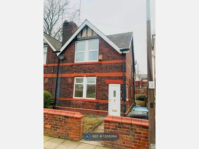 3 Bedroom Semi-Detached House To Rent In Powell Street, Bury BL8