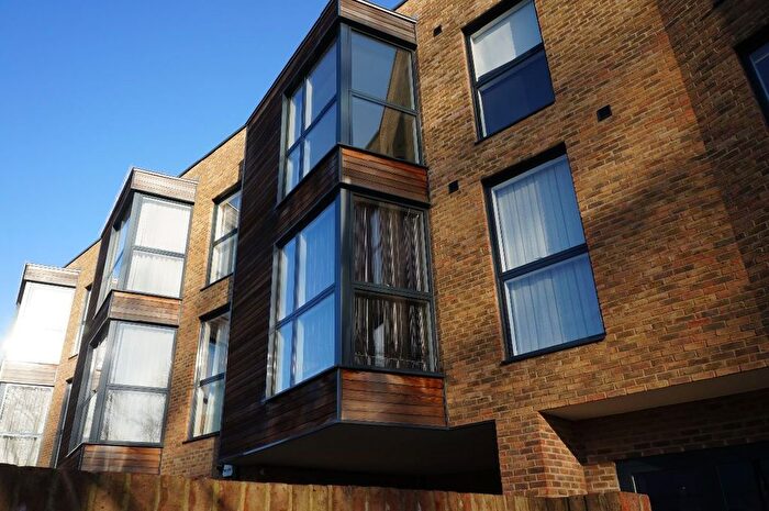 1 Bedroom Flat To Rent In Petersham Road, Richmond, TW10