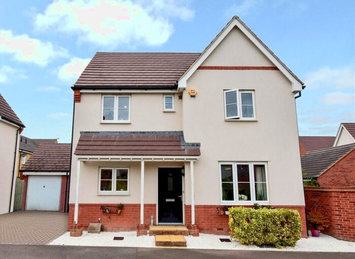 4 Bedroom Detached House To Rent In Larch Drive, Didcot, Oxfordshire, OX11