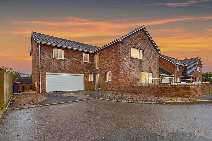 4 Bedroom Detached House For Sale In Rusper Drive, Moor Row, CA24