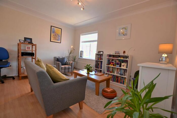 2 Bedroom Flat To Rent In Archer Gardens, Cradley Heath, B64